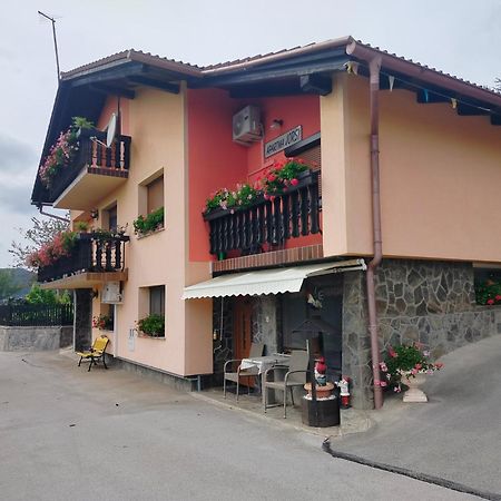 Apartment Jorsi With Mountain View Zrece Exterior photo